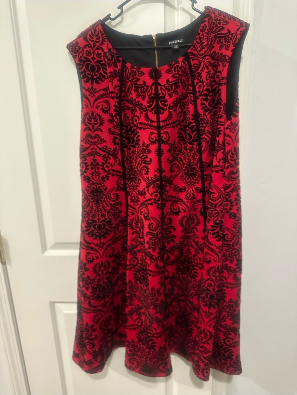 Roz & Ali Red and Black Damask Midi Shift Dress